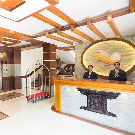 Hotel White Pearl Покхара Экстерьер фото