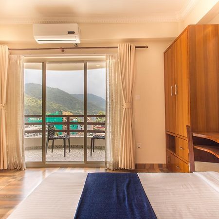 Hotel White Pearl Покхара Экстерьер фото