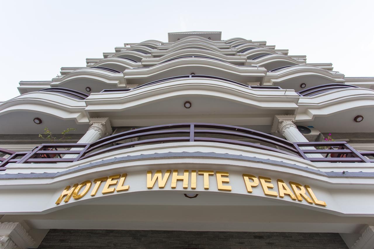 Hotel White Pearl Покхара Экстерьер фото