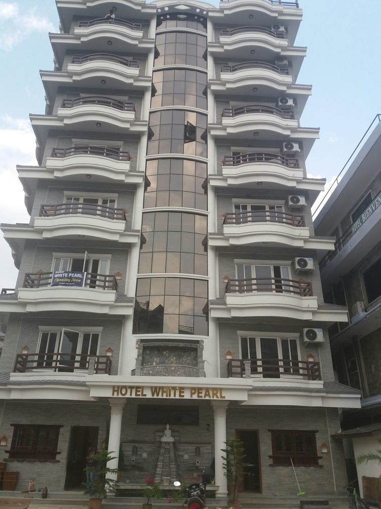 Hotel White Pearl Покхара Экстерьер фото