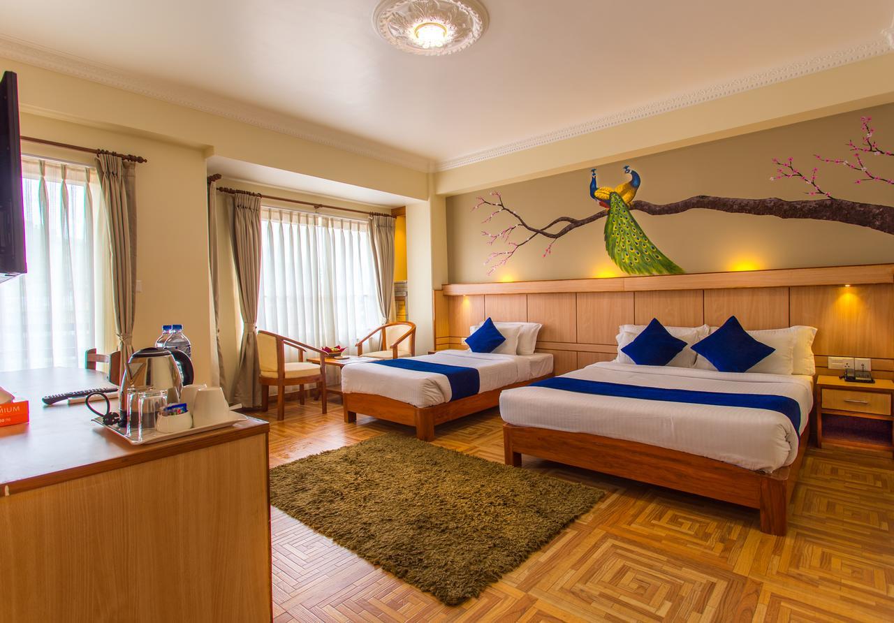 Hotel White Pearl Покхара Экстерьер фото