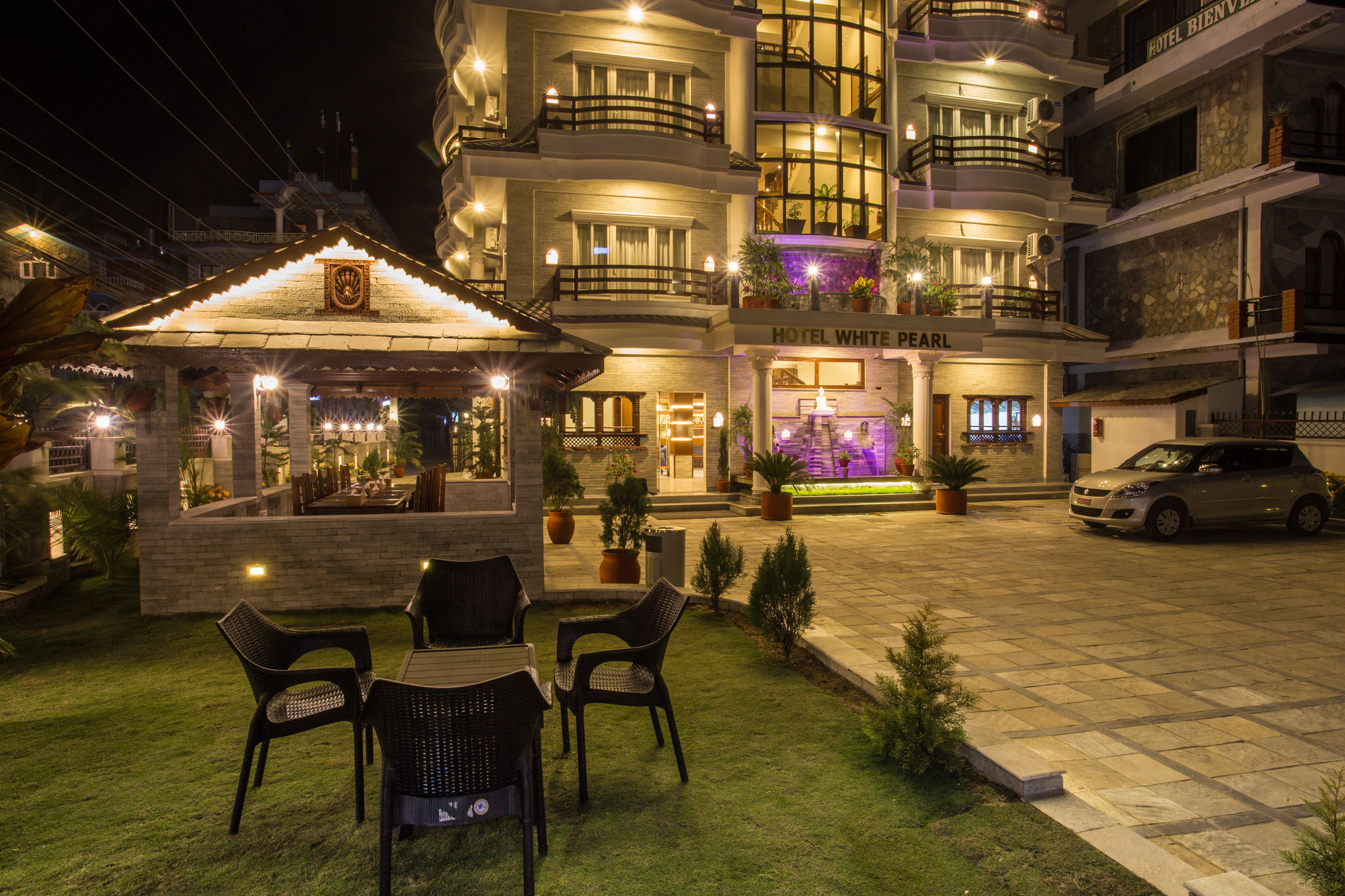 Hotel White Pearl Покхара Экстерьер фото