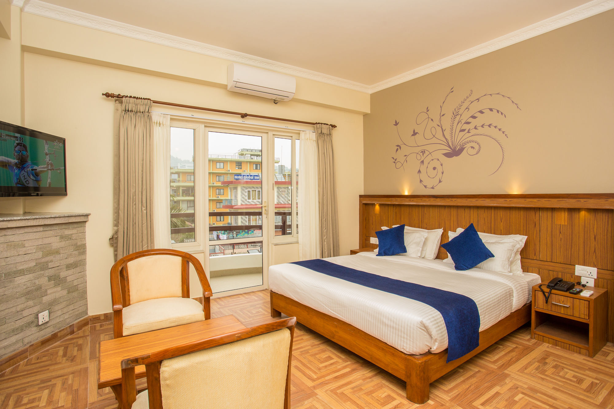 Hotel White Pearl Покхара Экстерьер фото
