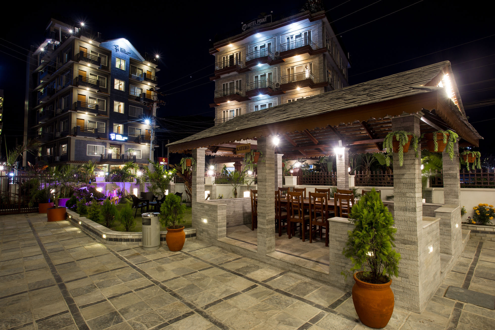 Hotel White Pearl Покхара Экстерьер фото