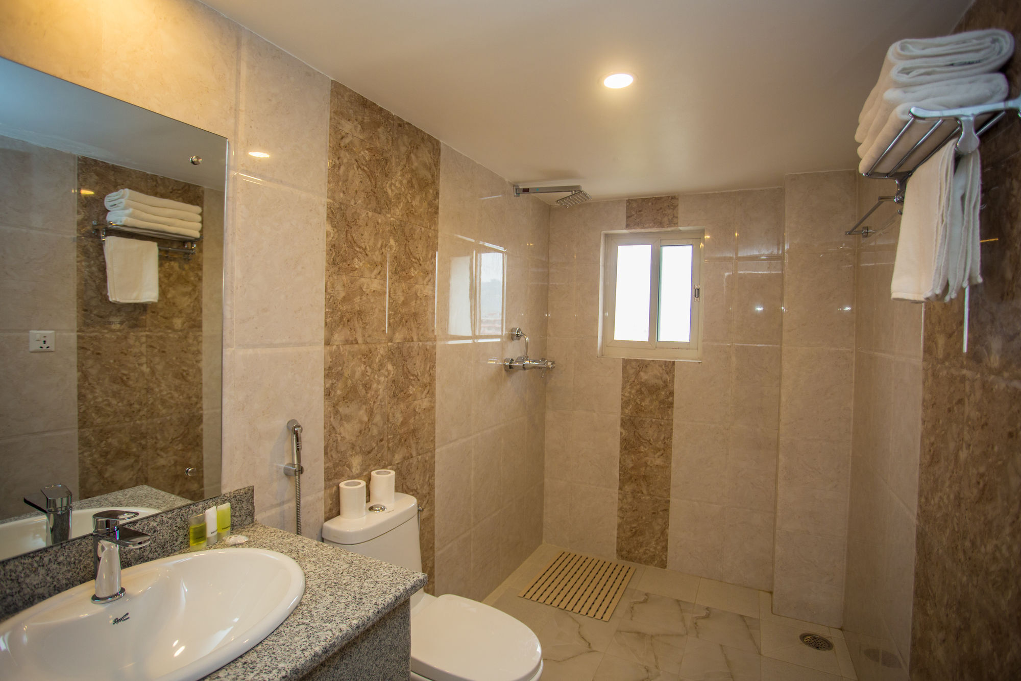 Hotel White Pearl Покхара Экстерьер фото