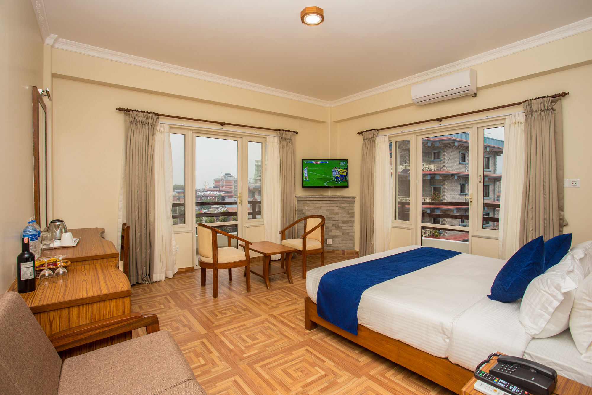 Hotel White Pearl Покхара Экстерьер фото