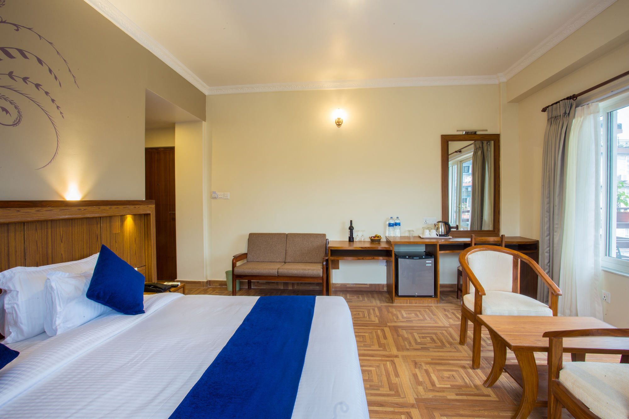 Hotel White Pearl Покхара Экстерьер фото