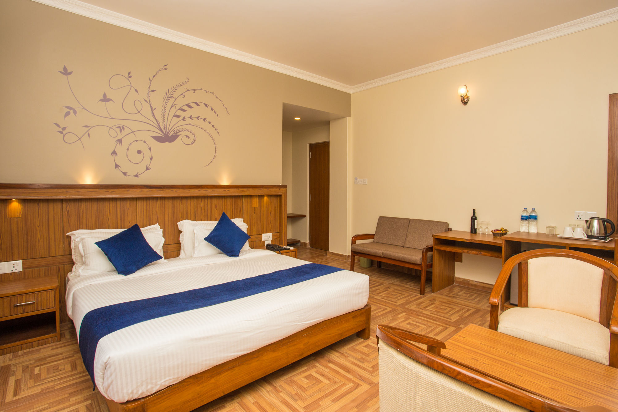 Hotel White Pearl Покхара Экстерьер фото